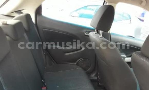 Nunua Ilio tumika Mazda Mazda 2 Fedha Gari ndani ya Beitbridge nchini Matabeleland Kusini Nunua Ilio tumika Mazda Mazda 2 Fedha Gari ndani ya Beitbridge nchini Matabeleland Kusini