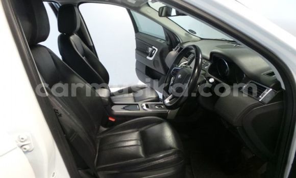 Acheter Occasion Voiture Land Rover Discovery Sport Blanc à Beitbridge, Matabeleland South Acheter Occasion Voiture Land Rover Discovery Sport Blanc à Beitbridge, Matabeleland South
