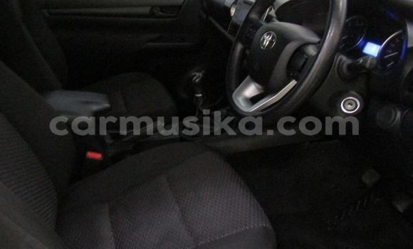 Acheter Occasion Voiture Toyota Hilux Blanc à Beitbridge, Matabeleland South Acheter Occasion Voiture Toyota Hilux Blanc à Beitbridge, Matabeleland South