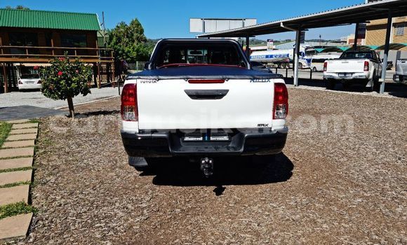 Acheter Occasion Voiture Toyota Hilux Blanc à Beitbridge, Matabeleland South Acheter Occasion Voiture Toyota Hilux Blanc à Beitbridge, Matabeleland South