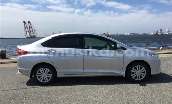 Acheter Occasion Voiture Honda Grace Gris à Beitbridge, Matabeleland South Acheter Occasion Voiture Honda Grace Gris à Beitbridge, Matabeleland South