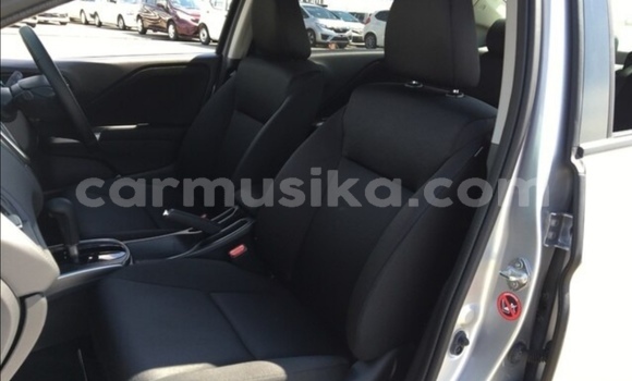 Acheter Occasion Voiture Honda Grace Gris à Beitbridge, Matabeleland South Acheter Occasion Voiture Honda Grace Gris à Beitbridge, Matabeleland South