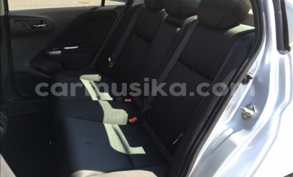 Acheter Occasion Voiture Honda Grace Gris à Beitbridge, Matabeleland South Acheter Occasion Voiture Honda Grace Gris à Beitbridge, Matabeleland South