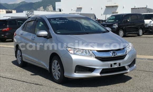 Acheter Occasion Voiture Honda Grace Gris à Beitbridge, Matabeleland South Acheter Occasion Voiture Honda Grace Gris à Beitbridge, Matabeleland South