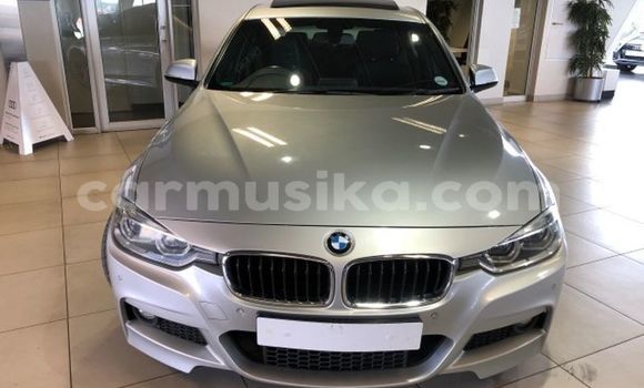 Acheter Occasion Voiture BMW 3–Series Gris à Beitbridge, Matabeleland South Acheter Occasion Voiture BMW 3–Series Gris à Beitbridge, Matabeleland South
