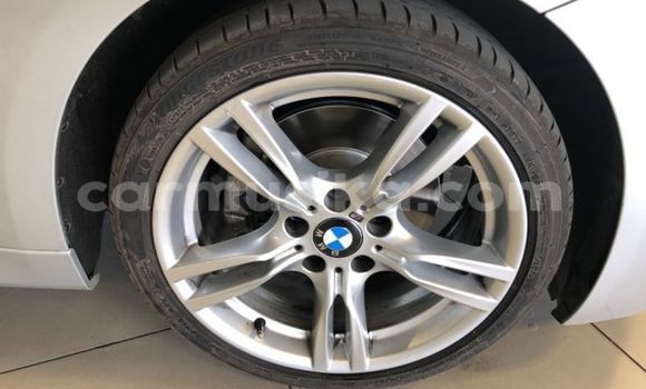 Acheter Occasion Voiture BMW 3–Series Gris à Beitbridge, Matabeleland South Acheter Occasion Voiture BMW 3–Series Gris à Beitbridge, Matabeleland South