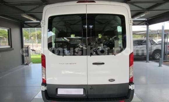 Nunua Ilio tumika Ford Model T Nyeupe Gari ndani ya Victoria Falls nchini Matabeleland Kaskazini Nunua Ilio tumika Ford Model T Nyeupe Gari ndani ya Victoria Falls nchini Matabeleland Kaskazini