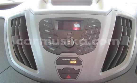 Nunua Ilio tumika Ford Model T Nyeupe Gari ndani ya Victoria Falls nchini Matabeleland Kaskazini Nunua Ilio tumika Ford Model T Nyeupe Gari ndani ya Victoria Falls nchini Matabeleland Kaskazini