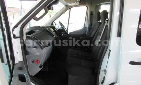 Nunua Ilio tumika Ford Model T Nyeupe Gari ndani ya Victoria Falls nchini Matabeleland Kaskazini Nunua Ilio tumika Ford Model T Nyeupe Gari ndani ya Victoria Falls nchini Matabeleland Kaskazini