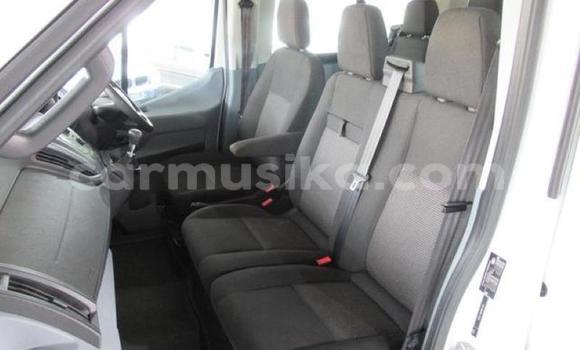 Nunua Ilio tumika Ford Model T Nyeupe Gari ndani ya Victoria Falls nchini Matabeleland Kaskazini Nunua Ilio tumika Ford Model T Nyeupe Gari ndani ya Victoria Falls nchini Matabeleland Kaskazini