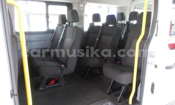 Nunua Ilio tumika Ford Model T Nyeupe Gari ndani ya Victoria Falls nchini Matabeleland Kaskazini Nunua Ilio tumika Ford Model T Nyeupe Gari ndani ya Victoria Falls nchini Matabeleland Kaskazini