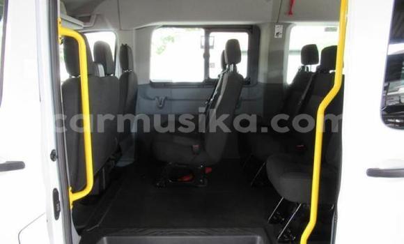 Nunua Ilio tumika Ford Model T Nyeupe Gari ndani ya Victoria Falls nchini Matabeleland Kaskazini Nunua Ilio tumika Ford Model T Nyeupe Gari ndani ya Victoria Falls nchini Matabeleland Kaskazini