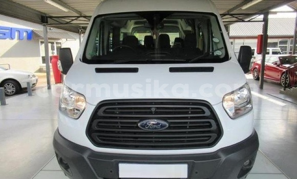 Nunua Ilio tumika Ford Model T Nyeupe Gari ndani ya Victoria Falls nchini Matabeleland Kaskazini Nunua Ilio tumika Ford Model T Nyeupe Gari ndani ya Victoria Falls nchini Matabeleland Kaskazini