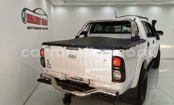 Nunua Ilio tumika Toyota Hilux Nyeupe Gari ndani ya Beitbridge nchini Matabeleland Kusini Nunua Ilio tumika Toyota Hilux Nyeupe Gari ndani ya Beitbridge nchini Matabeleland Kusini
