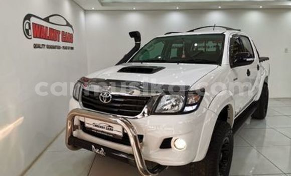 Nunua Ilio tumika Toyota Hilux Nyeupe Gari ndani ya Beitbridge nchini Matabeleland Kusini Nunua Ilio tumika Toyota Hilux Nyeupe Gari ndani ya Beitbridge nchini Matabeleland Kusini