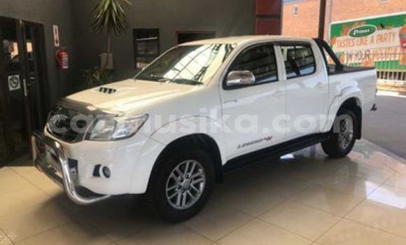 Acheter Occasion Voiture Toyota Hilux Blanc à Beitbridge, Matabeleland South Acheter Occasion Voiture Toyota Hilux Blanc à Beitbridge, Matabeleland South