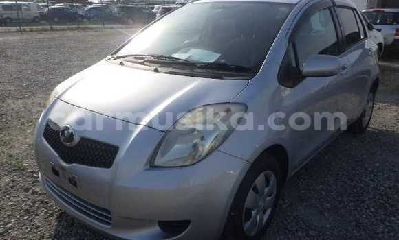 Acheter Occasion Voiture Toyota Vitz Gris à Beitbridge, Matabeleland South Acheter Occasion Voiture Toyota Vitz Gris à Beitbridge, Matabeleland South