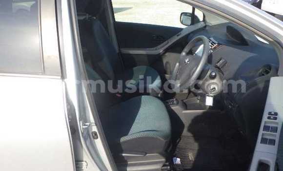 Acheter Occasion Voiture Toyota Vitz Gris à Beitbridge, Matabeleland South Acheter Occasion Voiture Toyota Vitz Gris à Beitbridge, Matabeleland South