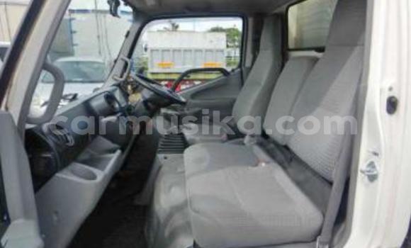 Tenga Tsaru Toyota Dyna Chena Rori in Beitbridge in Matabeleland South Tenga Tsaru Toyota Dyna Chena Rori in Beitbridge in Matabeleland South