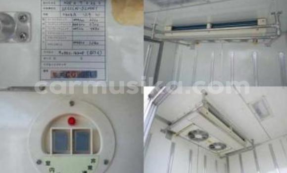 Tenga Tsaru Toyota Dyna Chena Rori in Beitbridge in Matabeleland South Tenga Tsaru Toyota Dyna Chena Rori in Beitbridge in Matabeleland South