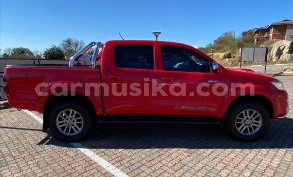 Nunua Ilio tumika Toyota Hilux Nyekundu Gari ndani ya Beitbridge nchini Matabeleland Kusini Nunua Ilio tumika Toyota Hilux Nyekundu Gari ndani ya Beitbridge nchini Matabeleland Kusini