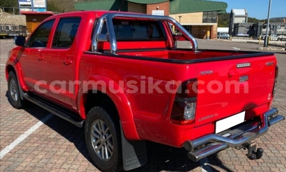 Nunua Ilio tumika Toyota Hilux Nyekundu Gari ndani ya Beitbridge nchini Matabeleland Kusini Nunua Ilio tumika Toyota Hilux Nyekundu Gari ndani ya Beitbridge nchini Matabeleland Kusini