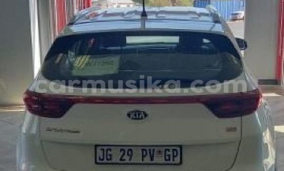 Nunua Ilio tumika Kia Sportage Nyeupe Gari ndani ya Beitbridge nchini Matabeleland Kusini Nunua Ilio tumika Kia Sportage Nyeupe Gari ndani ya Beitbridge nchini Matabeleland Kusini