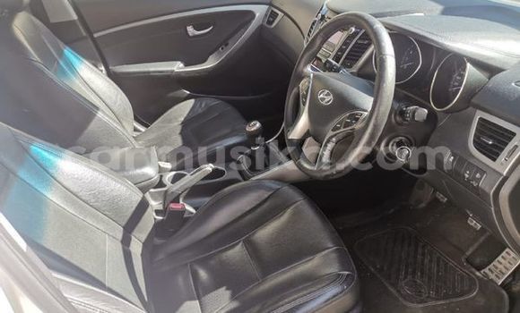 Buy Used Hyundai i30 White Car in Beitbridge in Matabeleland South Buy Used Hyundai i30 White Car in Beitbridge in Matabeleland South