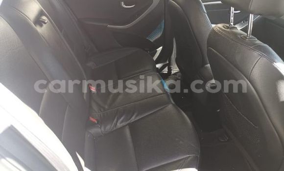 Buy Used Hyundai i30 White Car in Beitbridge in Matabeleland South Buy Used Hyundai i30 White Car in Beitbridge in Matabeleland South