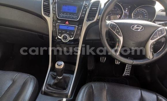 Buy Used Hyundai i30 White Car in Beitbridge in Matabeleland South Buy Used Hyundai i30 White Car in Beitbridge in Matabeleland South