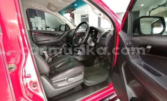 Buy Used Isuzu KB Red Car in Gweru in Midlands Buy Used Isuzu KB Red Car in Gweru in Midlands