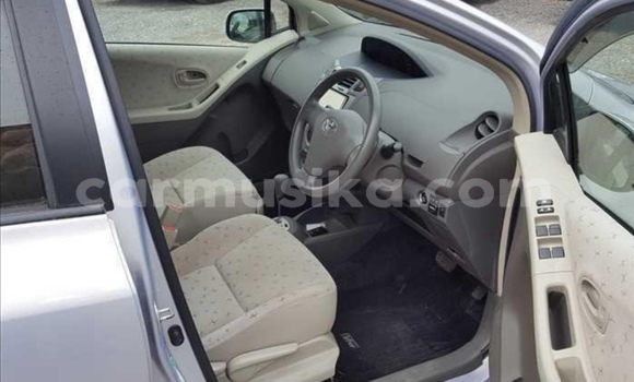 Nunua Ilio tumika Toyota Vitz Beige Gari ndani ya Beitbridge nchini Matabeleland Kusini Nunua Ilio tumika Toyota Vitz Beige Gari ndani ya Beitbridge nchini Matabeleland Kusini