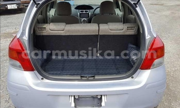 Nunua Ilio tumika Toyota Vitz Beige Gari ndani ya Beitbridge nchini Matabeleland Kusini Nunua Ilio tumika Toyota Vitz Beige Gari ndani ya Beitbridge nchini Matabeleland Kusini