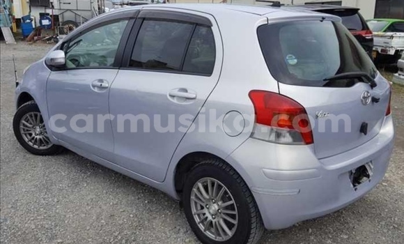 Nunua Ilio tumika Toyota Vitz Beige Gari ndani ya Beitbridge nchini Matabeleland Kusini Nunua Ilio tumika Toyota Vitz Beige Gari ndani ya Beitbridge nchini Matabeleland Kusini