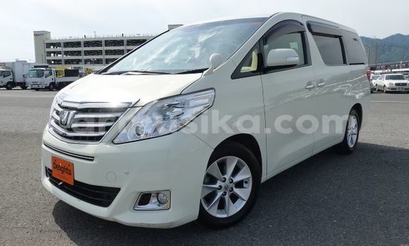Acheter Occasion Voiture Toyota Alphard Blanc à Beitbridge, Matabeleland South Acheter Occasion Voiture Toyota Alphard Blanc à Beitbridge, Matabeleland South