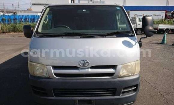 Buy Used Toyota Hiace Silver Car in Beitbridge in Matabeleland South Buy Used Toyota Hiace Silver Car in Beitbridge in Matabeleland South