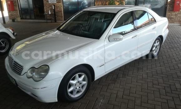 Tenga Tsaru Mercedes‒Benz C–Class Chena Mota in Beitbridge in Matabeleland South Tenga Tsaru Mercedes‒Benz C–Class Chena Mota in Beitbridge in Matabeleland South