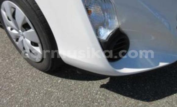 Buy Used Toyota Aqua White Car in Beitbridge in Matabeleland South Buy Used Toyota Aqua White Car in Beitbridge in Matabeleland South