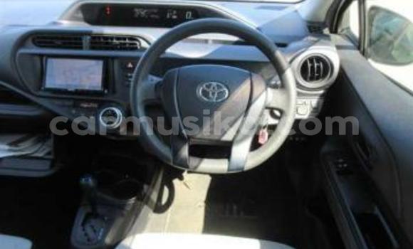 Buy Used Toyota Aqua White Car in Beitbridge in Matabeleland South Buy Used Toyota Aqua White Car in Beitbridge in Matabeleland South