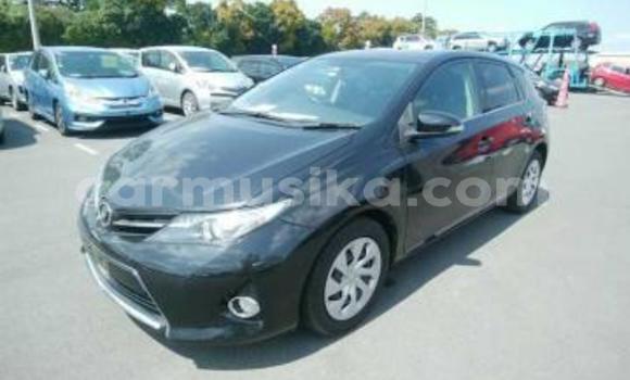 Buy Used Toyota Auris Black Car in Beitbridge in Matabeleland South