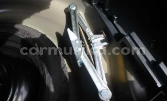 Nunua Ilio tumika Toyota Corolla Nyeusi Gari ndani ya Beitbridge nchini Matabeleland Kusini Nunua Ilio tumika Toyota Corolla Nyeusi Gari ndani ya Beitbridge nchini Matabeleland Kusini