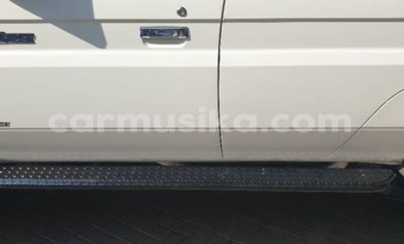 Buy Used Toyota Land Cruiser White Car in Beitbridge in Matabeleland South Buy Used Toyota Land Cruiser White Car in Beitbridge in Matabeleland South