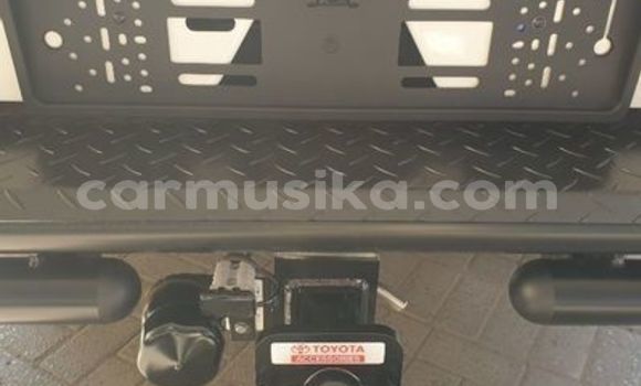 Buy Used Toyota Land Cruiser White Car in Beitbridge in Matabeleland South Buy Used Toyota Land Cruiser White Car in Beitbridge in Matabeleland South