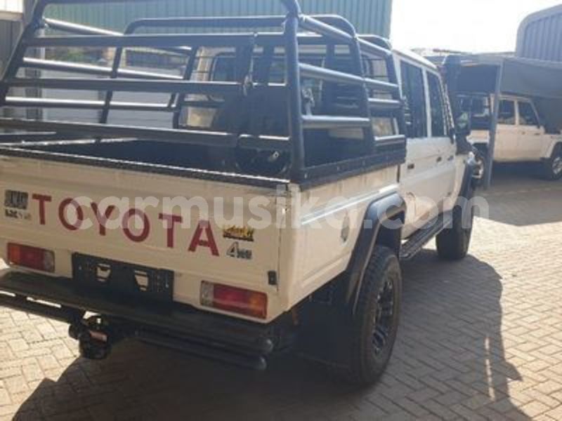 Big with watermark toyota land cruiser matabeleland south beitbridge 22844