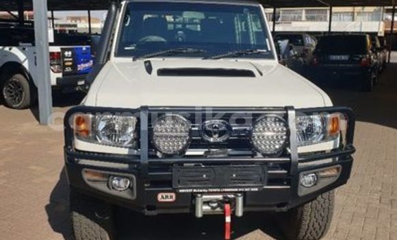 Buy Used Toyota Land Cruiser White Car in Beitbridge in Matabeleland South Buy Used Toyota Land Cruiser White Car in Beitbridge in Matabeleland South