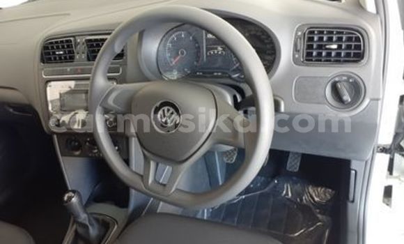 Nunua Ilio tumika Volkswagen Polo Nyeupe Gari ndani ya Beitbridge nchini Matabeleland Kusini Nunua Ilio tumika Volkswagen Polo Nyeupe Gari ndani ya Beitbridge nchini Matabeleland Kusini