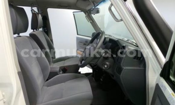 Tenga Tsaru Toyota Land Cruiser Chena Mota in Beitbridge in Matabeleland South Tenga Tsaru Toyota Land Cruiser Chena Mota in Beitbridge in Matabeleland South