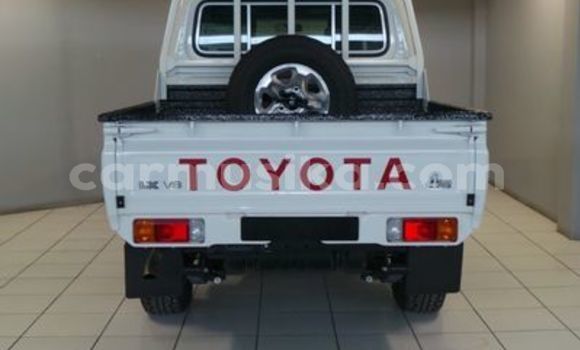 Tenga Tsaru Toyota Land Cruiser Chena Mota in Beitbridge in Matabeleland South Tenga Tsaru Toyota Land Cruiser Chena Mota in Beitbridge in Matabeleland South