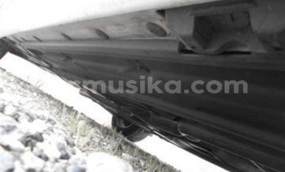 Acheter Occasion Voiture Mercedes-Benz C-Classe Blanc à Beitbridge, Matabeleland South Acheter Occasion Voiture Mercedes-Benz C-Classe Blanc à Beitbridge, Matabeleland South