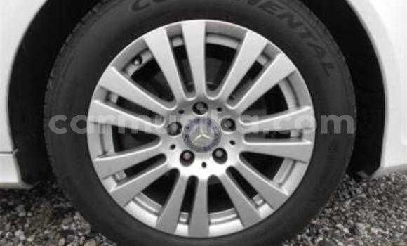 Acheter Occasion Voiture Mercedes-Benz C-Classe Blanc à Beitbridge, Matabeleland South Acheter Occasion Voiture Mercedes-Benz C-Classe Blanc à Beitbridge, Matabeleland South